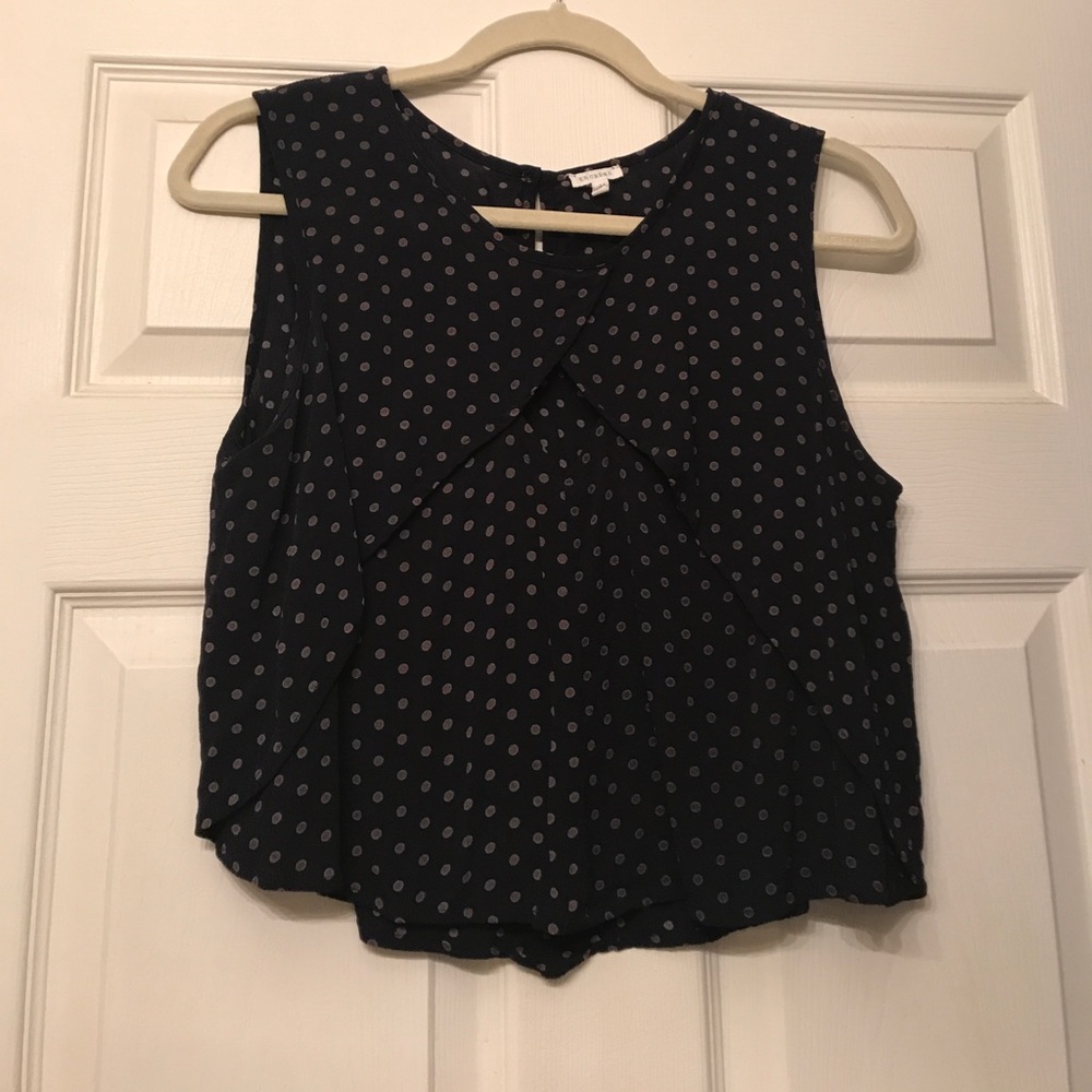 En Creme crop top